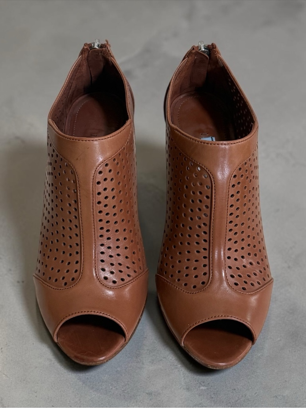 Authentic Prada Tan Perforated Peep-Toe High Heel Booties! Size 5.5 / 35.5 (EU) - Picture 3 of 14